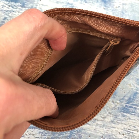 Faux patent leather leopard print zip wristlet - Picture 6 of 8